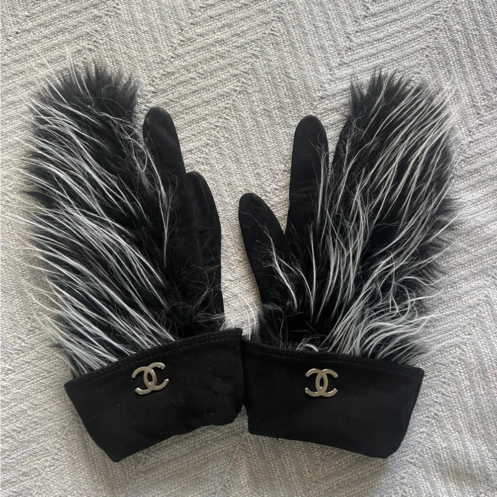 Chanel Suede Gloves